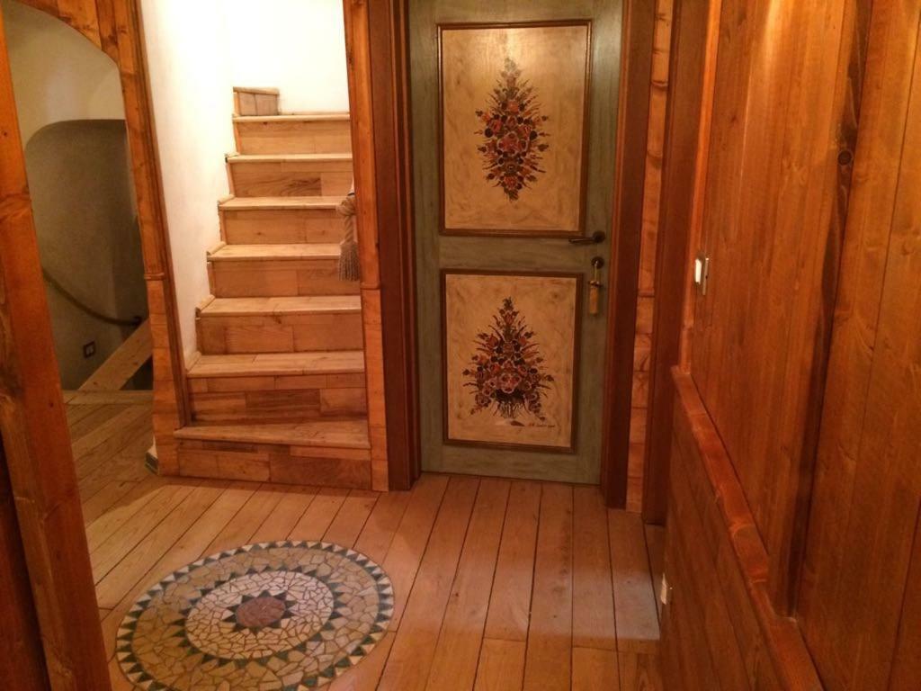 蒙特堡Casa Laura别墅 外观 照片