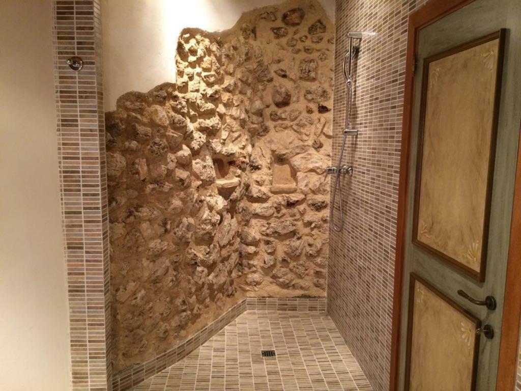 蒙特堡Casa Laura别墅 外观 照片